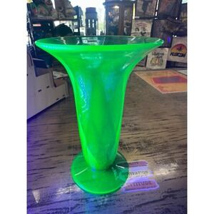 Vintage Uranium Diamond Glow Wide Mouth Vase